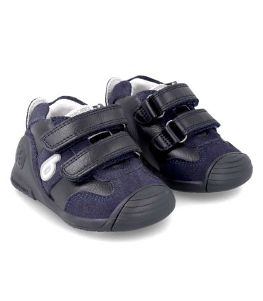 Bota Deportiva Biomecanics Azul Marino